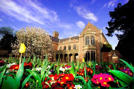 Ayscoughfee Hall Museum and Gardens