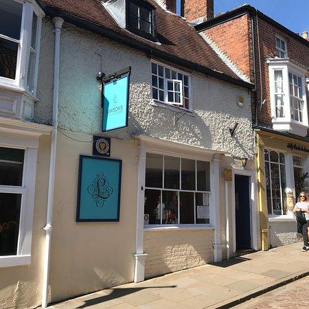 Lawson's bar & bistro