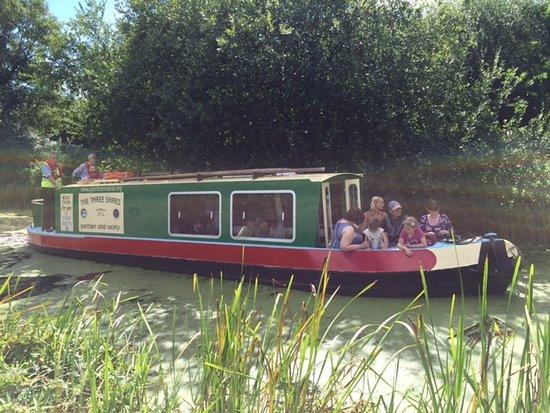 Grantham Canal Three Shires Trip Boat