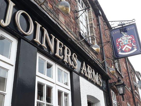 The Joiners Arms