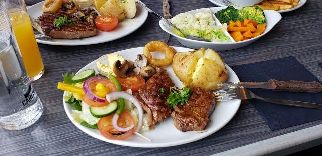 Steak N Stuff