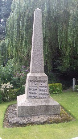 Frampton War Memorial Obelisk